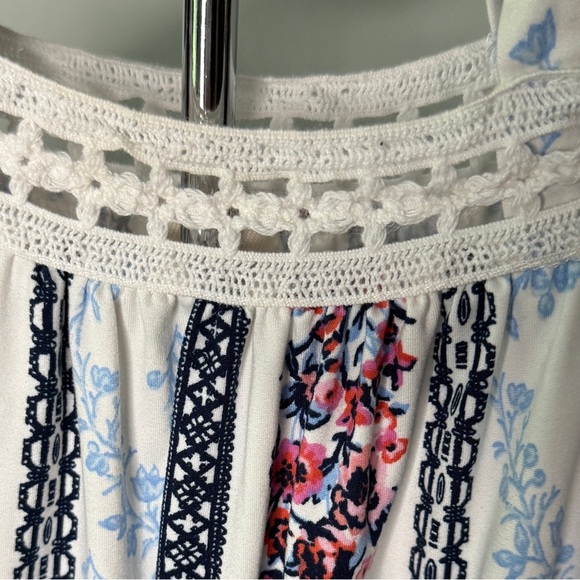 Adorable girls romper size 4 - Picture 4 of 7